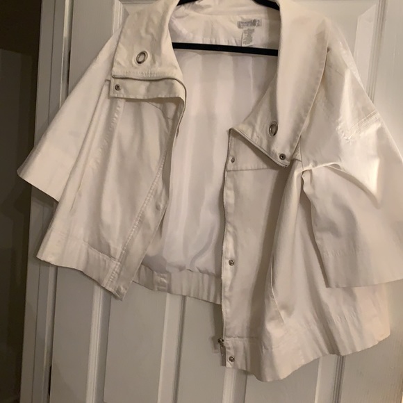 White jacket, zip up 3x - Picture 3 of 3